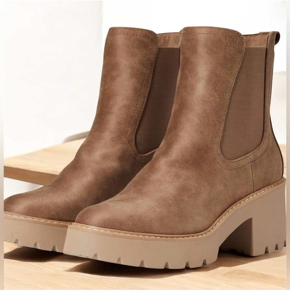 Dolce Vita Brown Ankle Boots NWOT